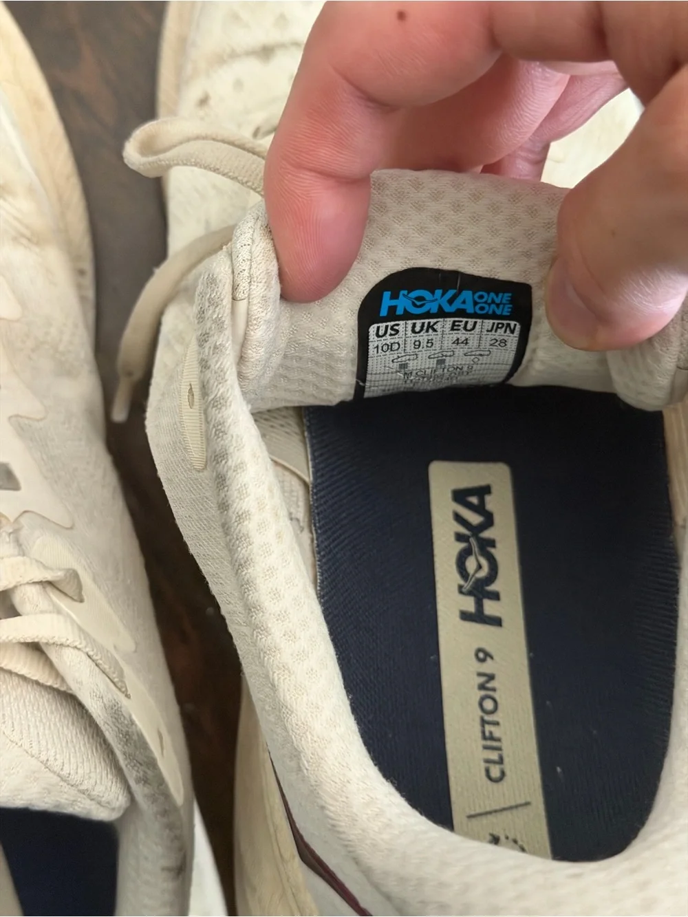 HOKA Clifton 9 cream Running Shoes - Picture 8 of 11